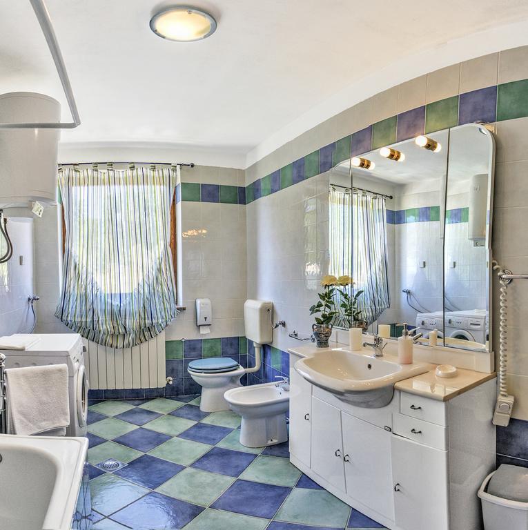 Apartment Agroturizam Radesic Бує Екстер'єр фото