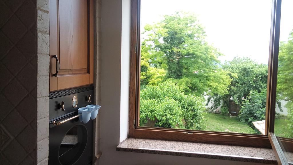 Apartment Agroturizam Radesic Бує Екстер'єр фото